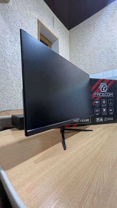 совсем новый Монитор Facecom 24' manitor