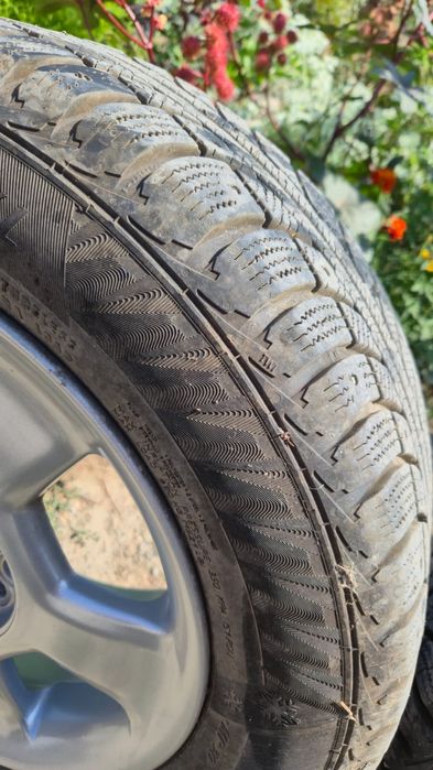 Продам зимнюю резину