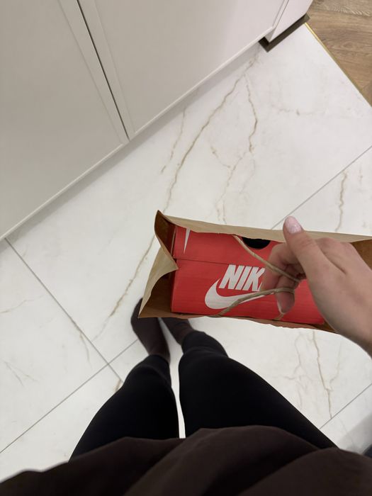 Оригинальные новые кроссовки Nike