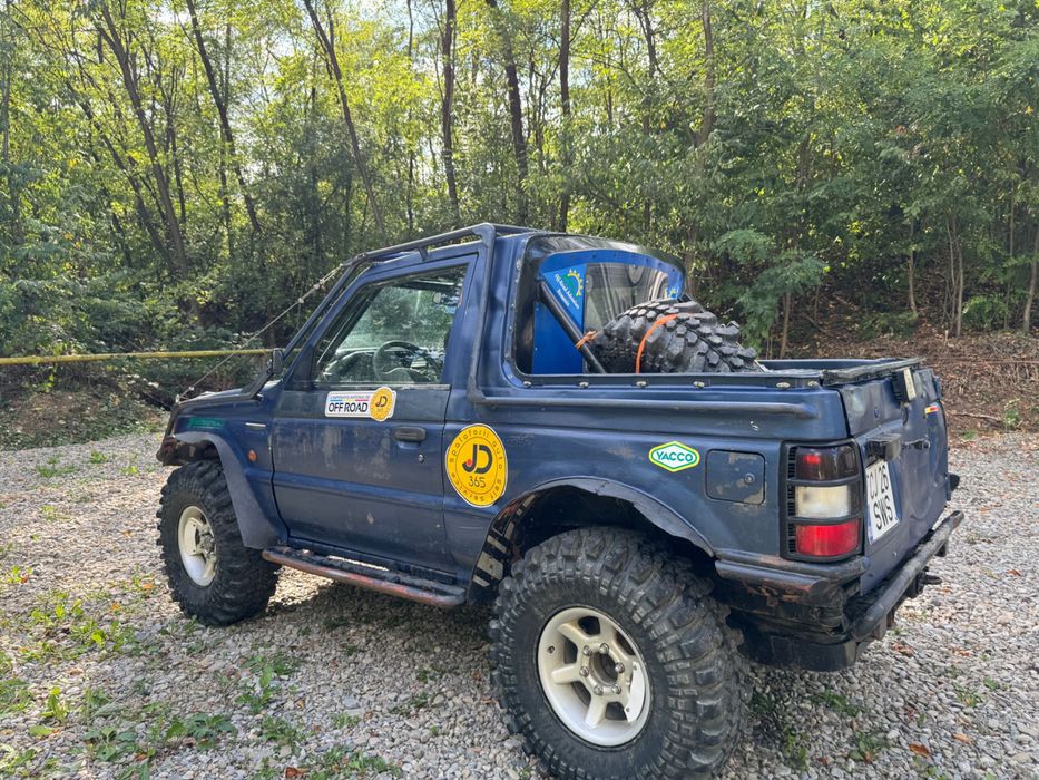 Mitsubishi Pajero 3000 benzina