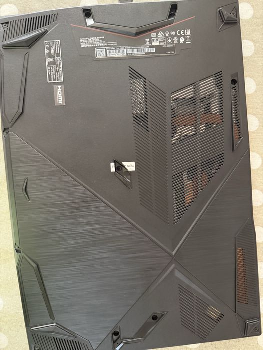 MSI GF63 Thin 10SC – i5-10300H, 16GB RAM, GTX 1650, 512GB SSD + 1TB HDD