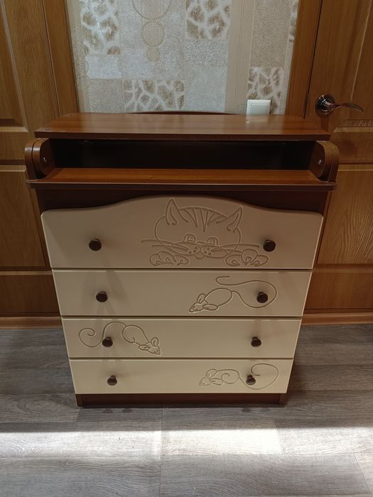 Пеленальный стол-комод