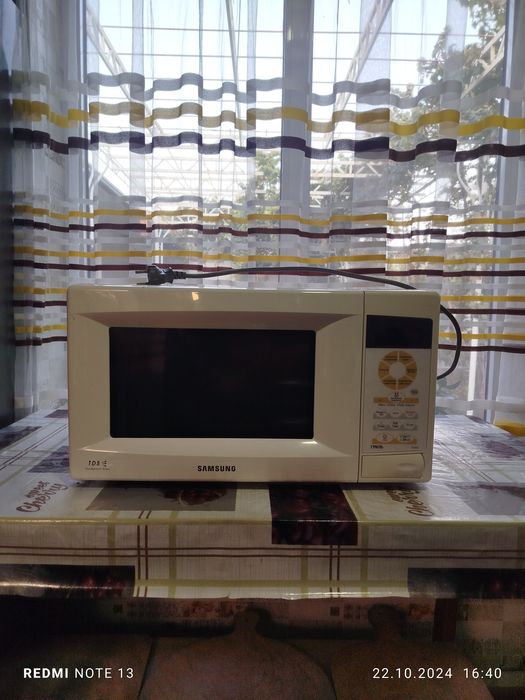 Продаю микроволновая печь в идеальном состоянии 100$