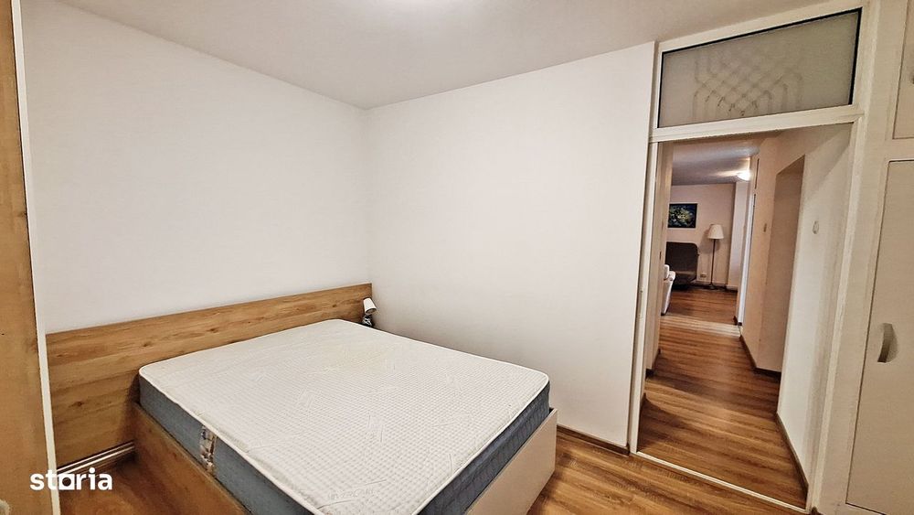 Centrul Civic, aproape de AFI, 3 camere mobilate, 160000 euro