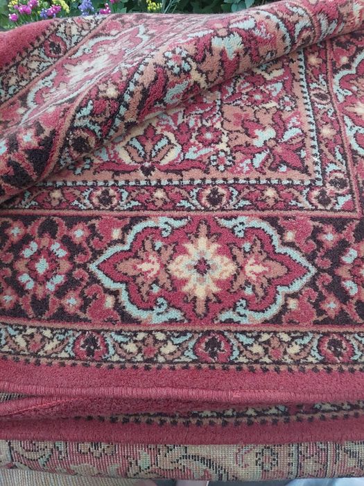 Продам ковры б/у и паласы.