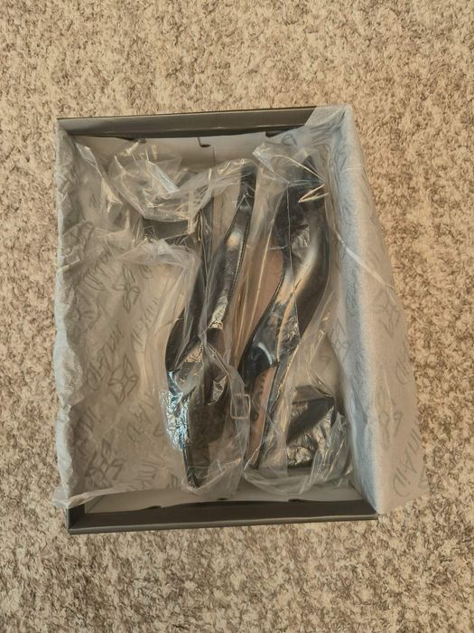 Елегантни сандали GiAnni