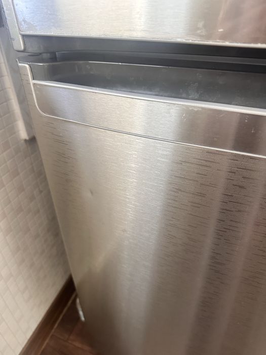 Холодильник Samsung