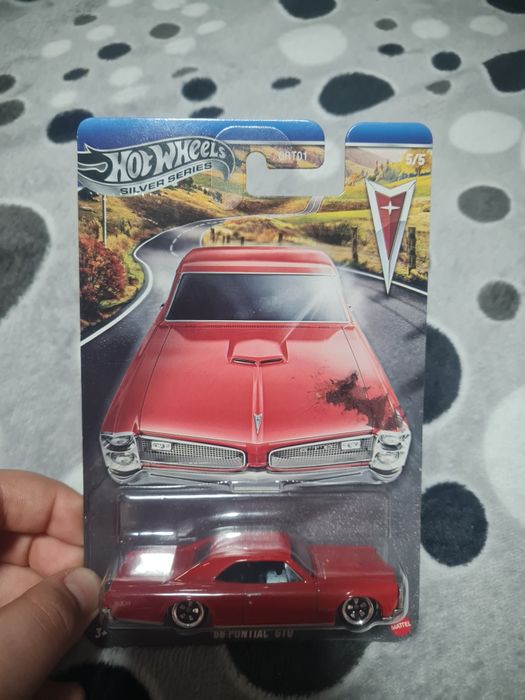 Masina hotwhells silver series de colectie '66 PONTIAC GTO sigilat.