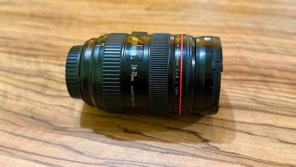Canon EF 24-70mm f/2.8L USM