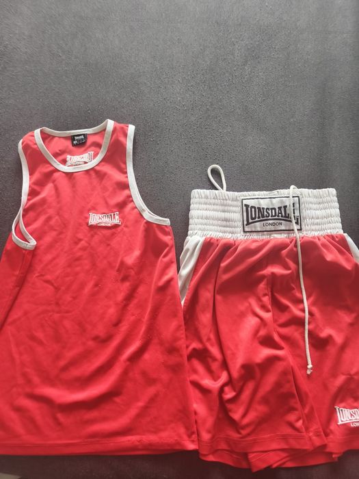 Обувки и екипи за бокс