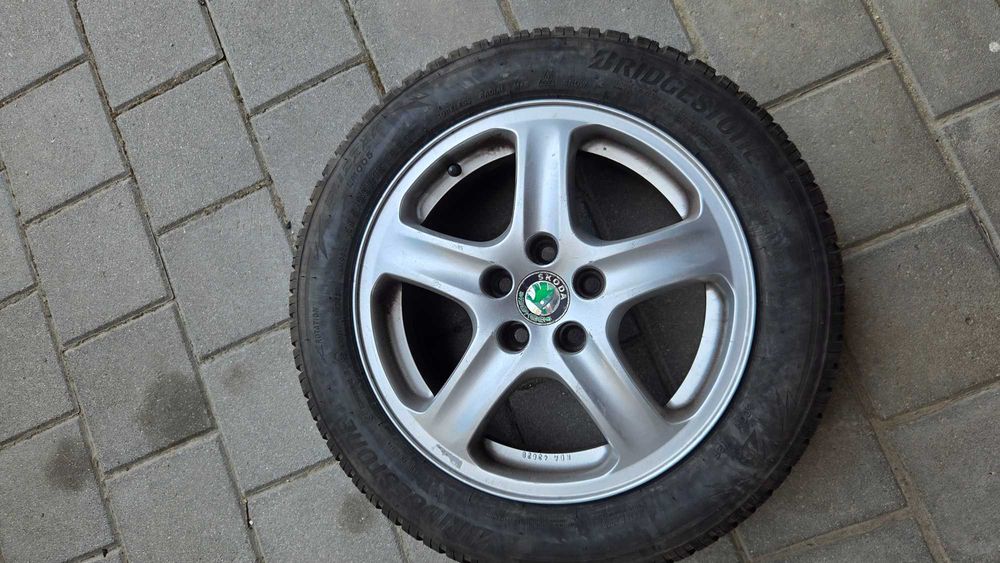 4 зимни гуми Bridgestone Blizzak LM005 185/60 R15 с алуминиеви джанти