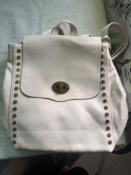 Vând Geanta tip rucsac