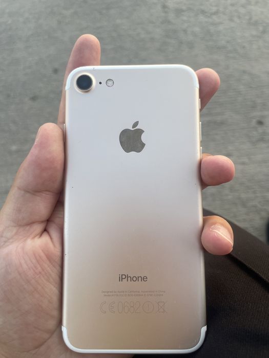 Iphone 7 sotiladi         128 tali
