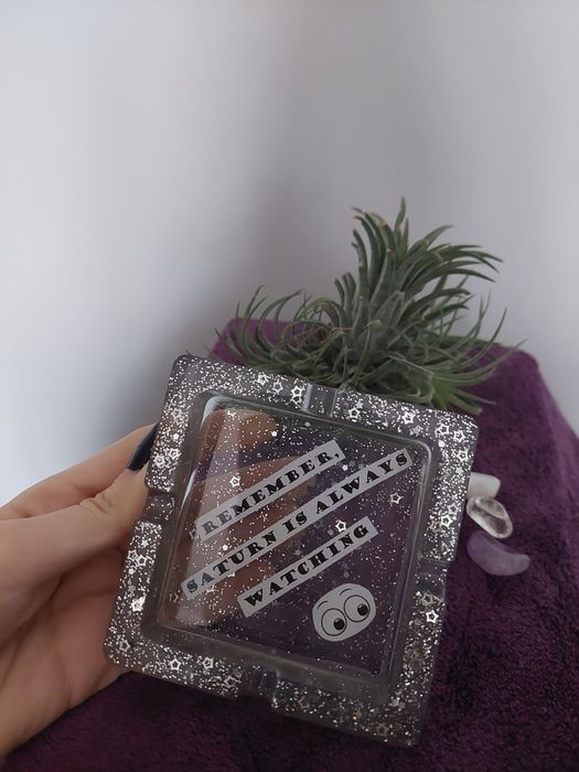 Ръчно изработен пепелник