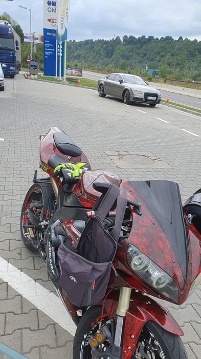 Yamaha R1, 3 chei originale + accesorii.