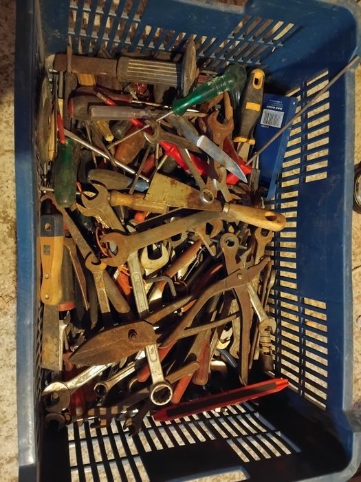 Vind chei și surubelnite