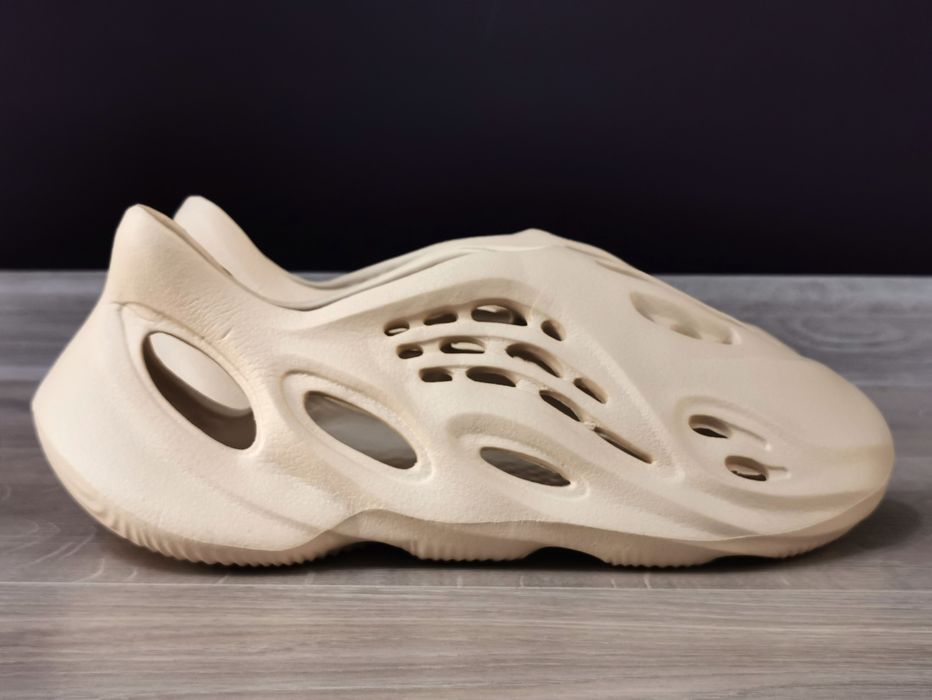 Yeezy Foam Runner Sand Bucuresti Sectorul 3 • OLX.ro