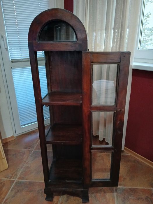 Витрина от дърво, произведена в Тайлан абсолютно запазена,