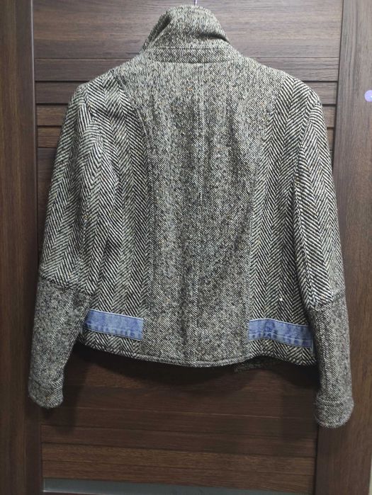 Guess шерстяная курточка.