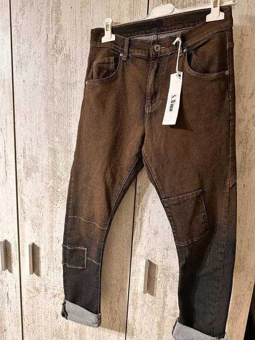 Дамски дънки по модел на Pause+ подарък пуловер