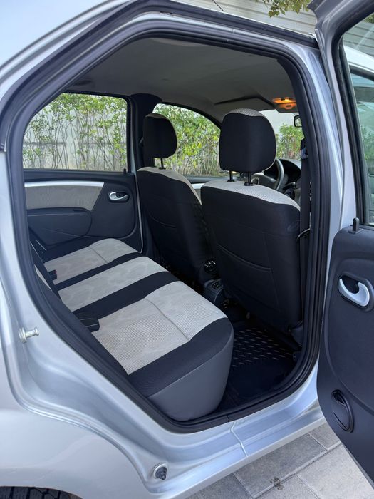 Dacia Logan Prestige  1.6 16v Benzina 105 Cp Unic proprietar AC
