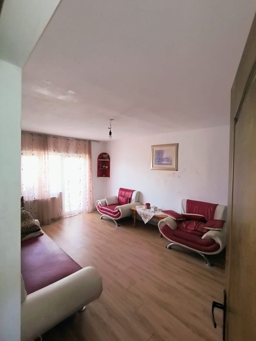 Vând apartament 3camere