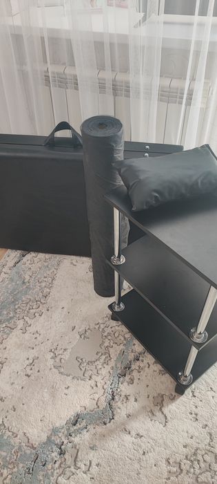 Продам набор кушетка, столик