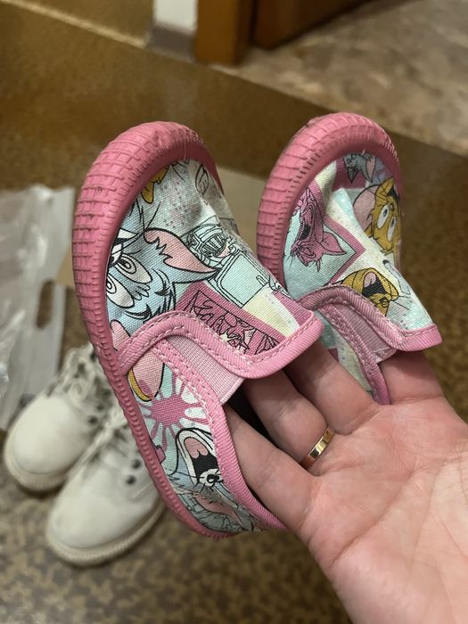 Обувь для девочки даром