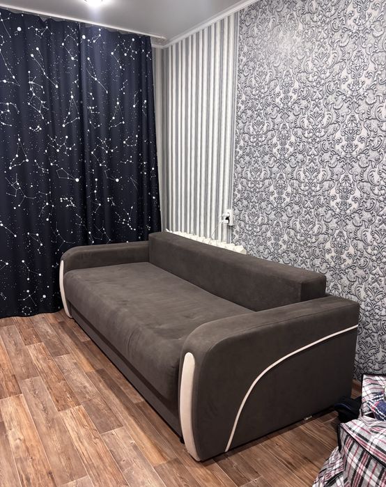 Срочно продам диван