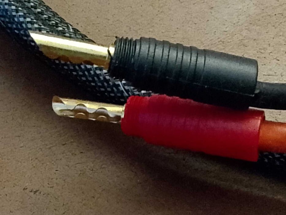 Кабел за високоговорители QED Signature Revelation