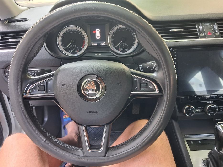 Vând Skoda Octavia