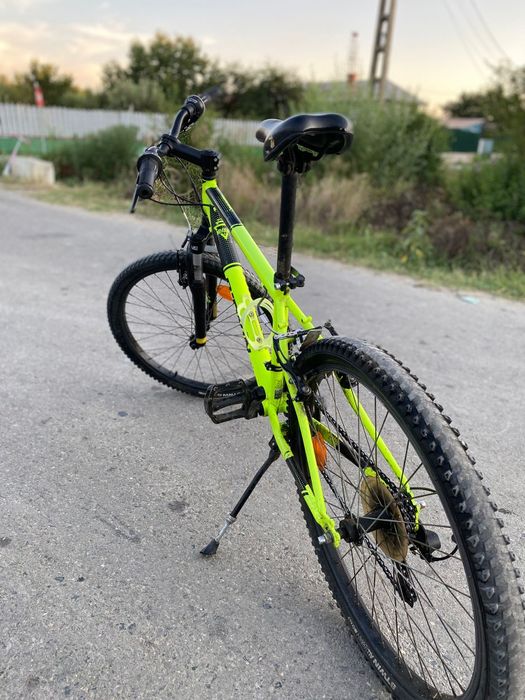 Vând bicicleta B-TWIN urgent !