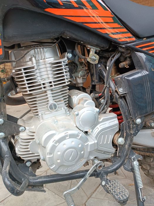 Продам эндуро 2025 года. 250 кубов.