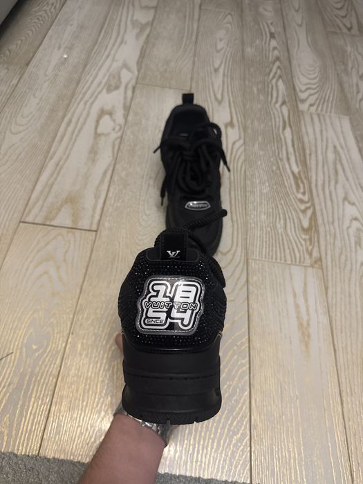 lv skate swarovski mărimea 46