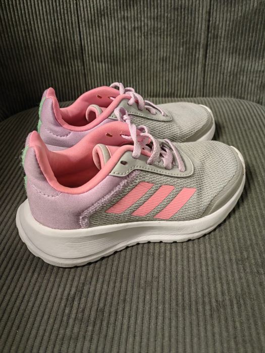 Adidași Adidas nr 28