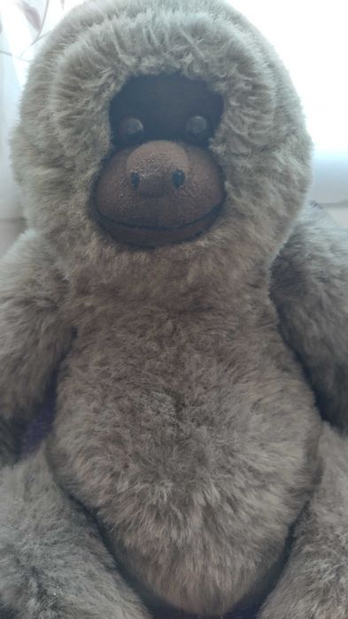 Плюшена играчка маймуна и количка Батмобил