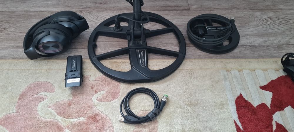 Продам металлоискатель  Нокта Легенд