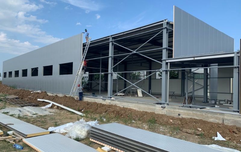 Montam hale metalice/ renovari hale  montare structura panou