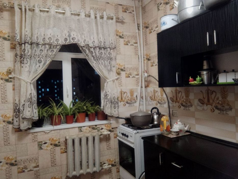 1xonalik kvartira sotiladi 14-mikrarayon 7-uy 11-xonadon narxi kelishi