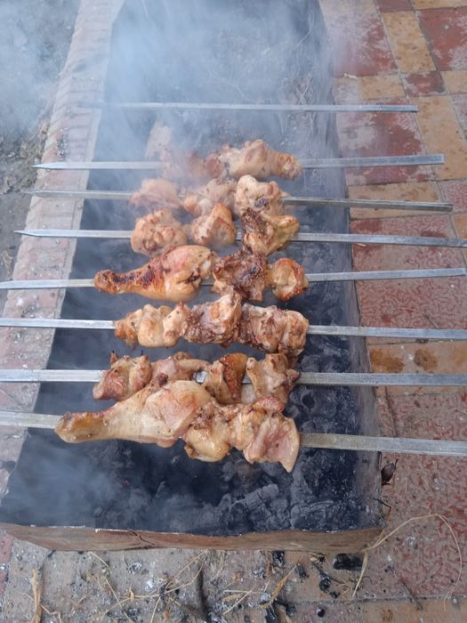 Shashlik qura sotiladi