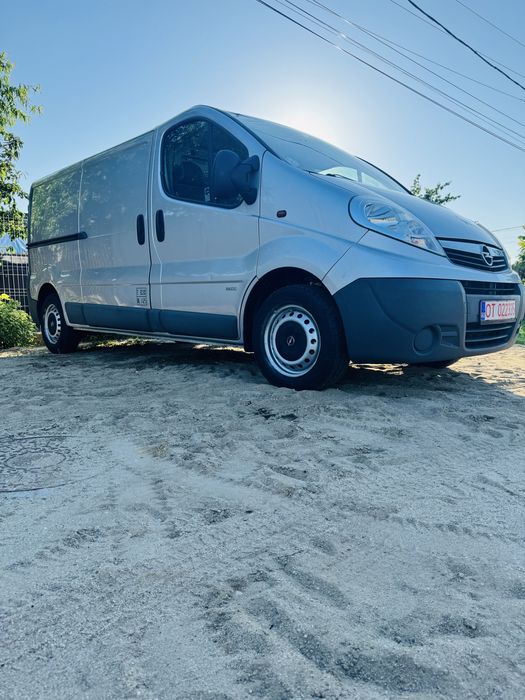 Opel vivaro lung  2013