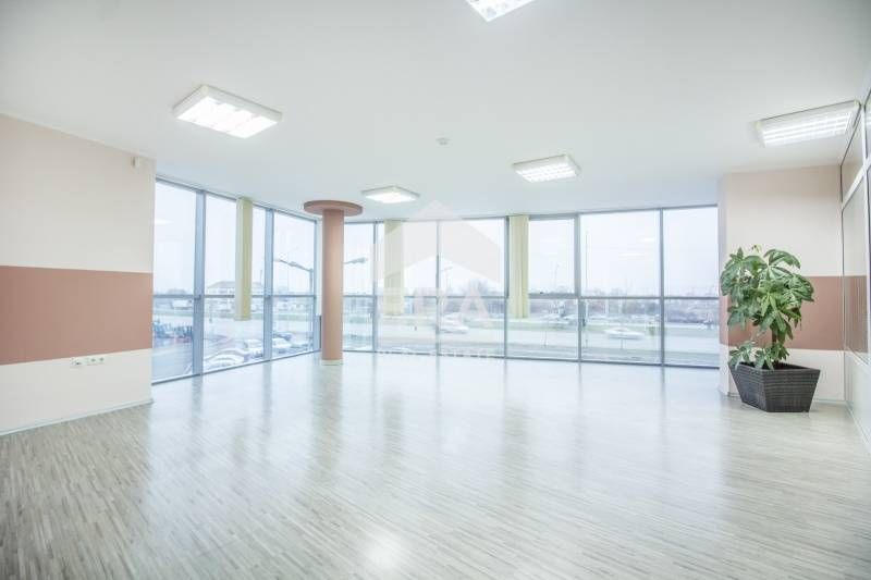 Продава се Магазин в София, Враждебна - 1623 кв.м за 2890 €/кв.м - Снимка #5