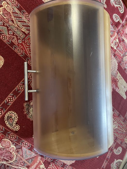 Стильная и удобная хлебница