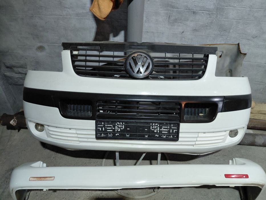 Бампер перед зад в сборе решётка  фольксваген т5 2007год цена 100000.
