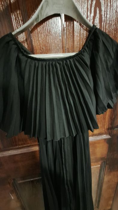 Черна дълга рокля