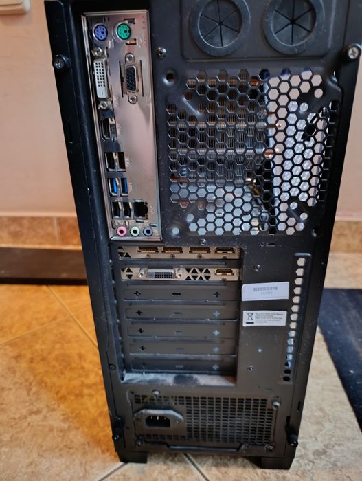 Vand i5 8600K 32gb Ram GTX 1080TI Aorus