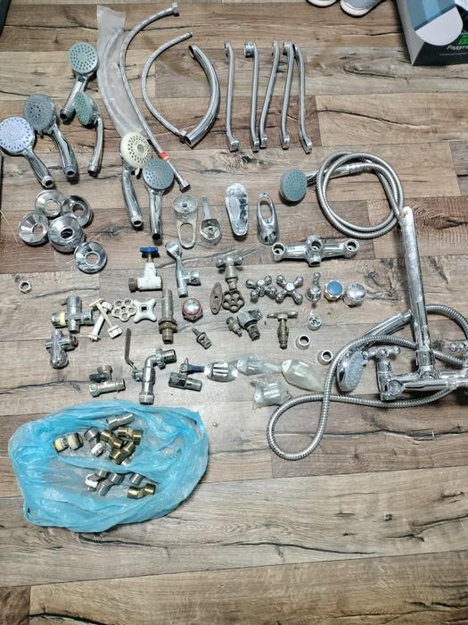 Продам смеситель и др на запчасти
