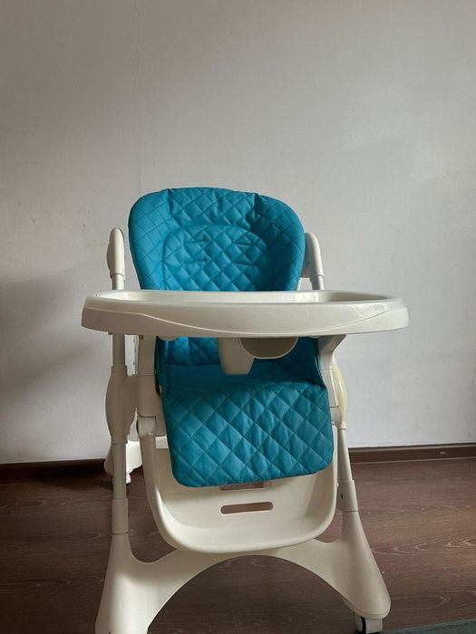 Детский столик  для питания.            .