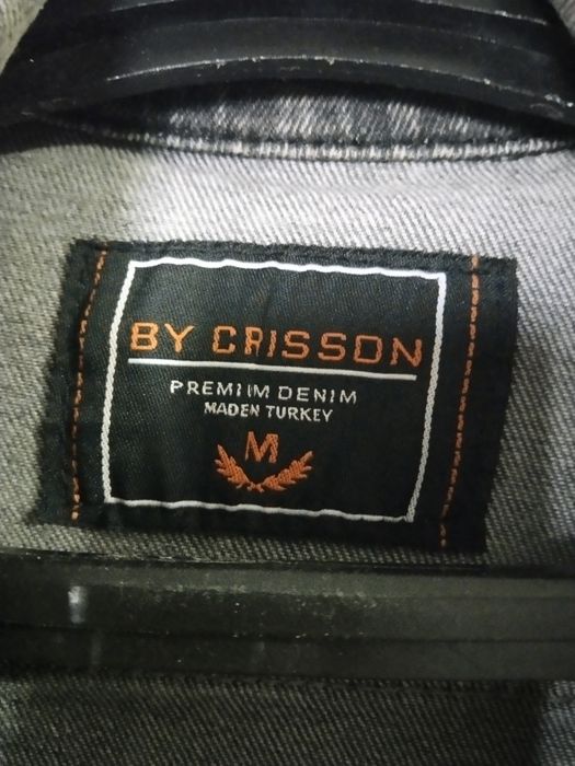 Продам джинсовую куртку р-р46