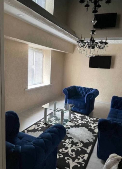 Продаётся квартира Ц5 1в2/4/4 балкон 2х6, Университет Журналистики